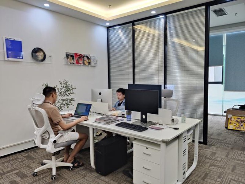 商务信息咨询：企业决策的灯塔